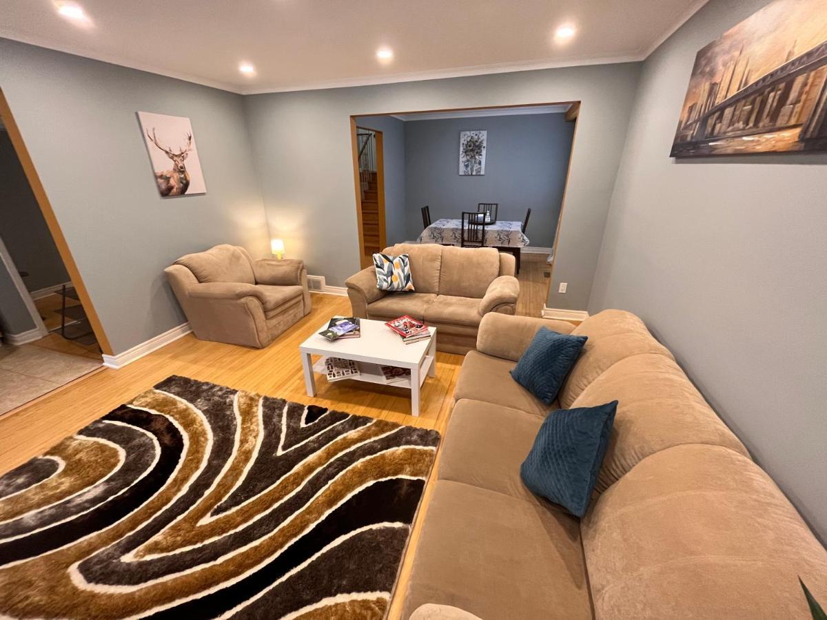 Large Private Close To Finch Privatunterkunft *