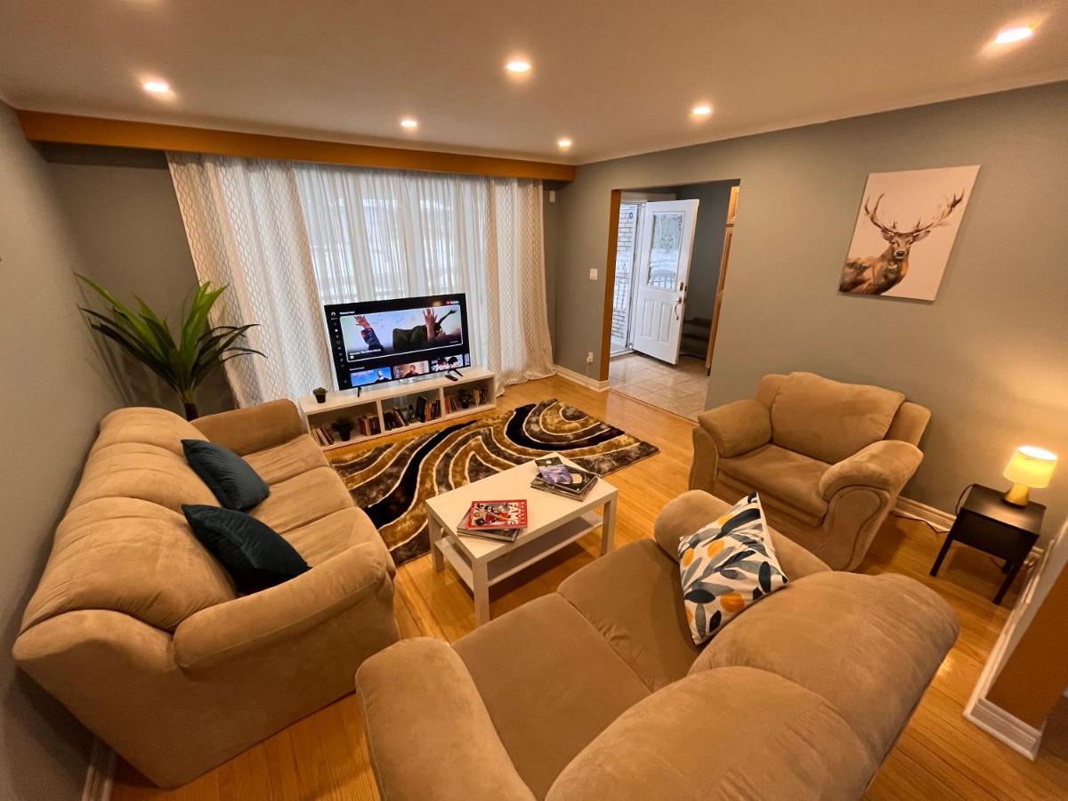 Large Private Close To Finch Privatunterkunft